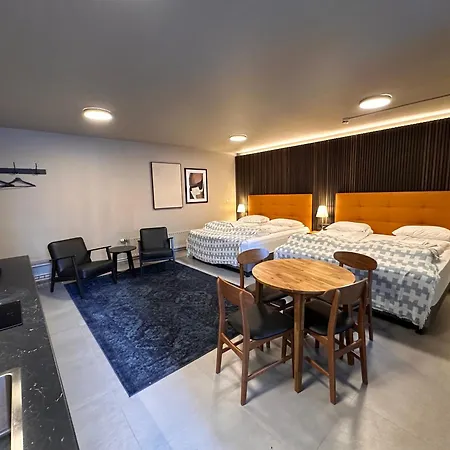 Travel 2* Reykjavik